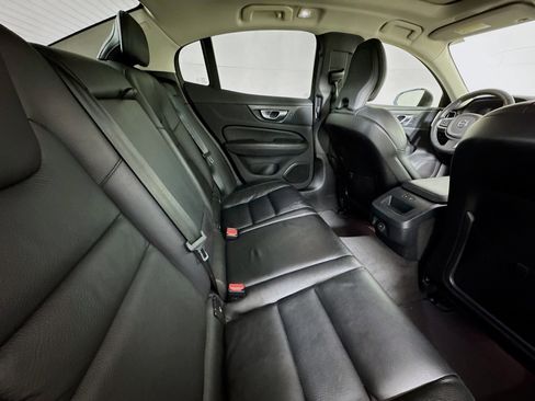 Used 2024 Volvo S60 B5 Plus image 26