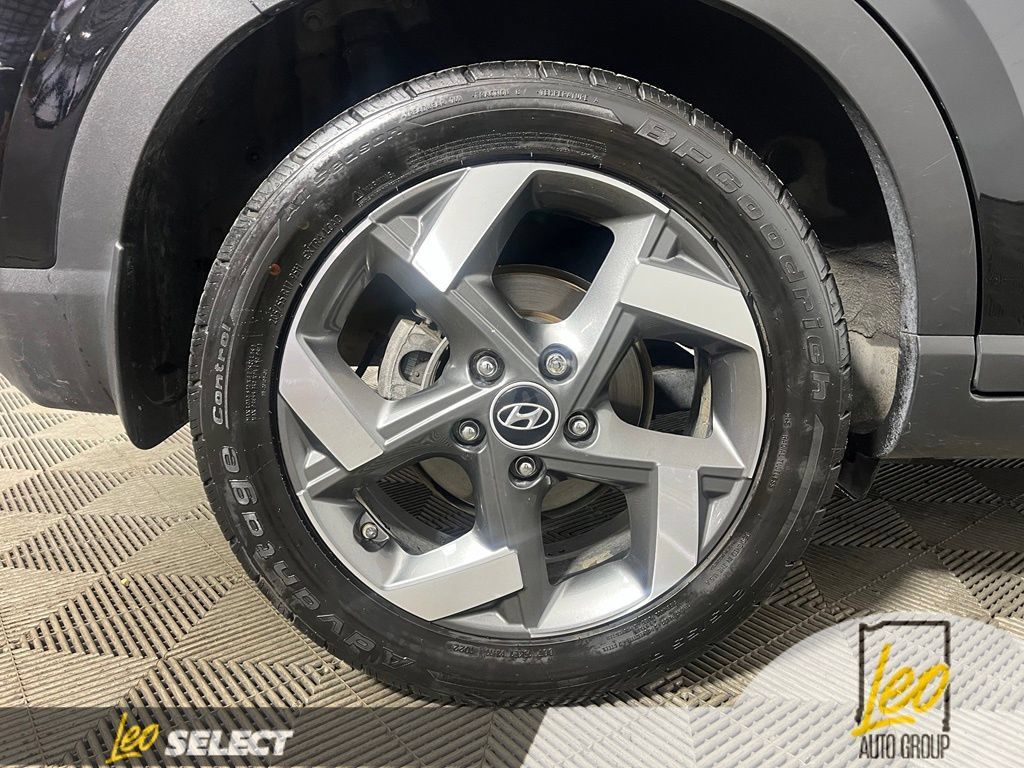 Used 2021 Hyundai Venue SEL FWD image 28