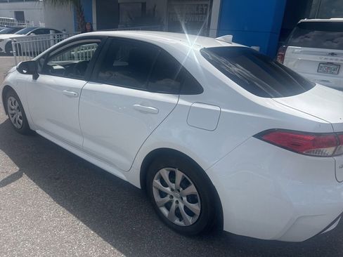 Used 2020 Toyota Corolla LE image 4