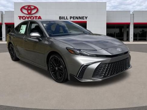 New 2026 Toyota Camry SE FWD image 7