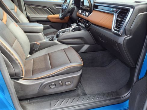 Used 2023 GMC Canyon AT4 w/ AT4 Premium Package image 24