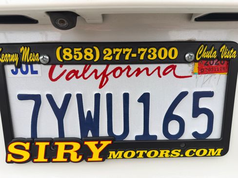 Used 2017 Toyota Highlander Plus w/ Carpet Mat Package FWD image 30