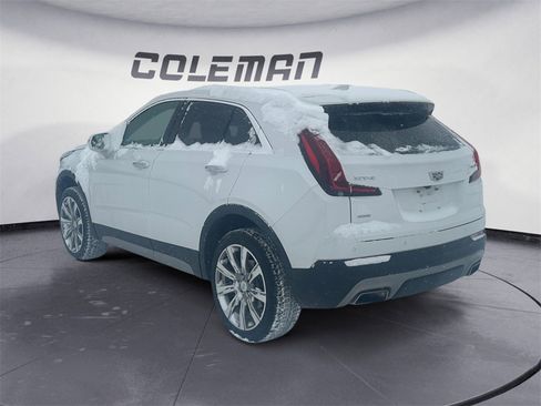 Used 2021 Cadillac XT4 Premium Luxury image 3