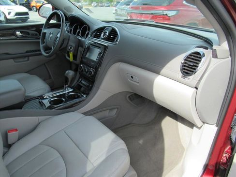Used 2017 Buick Enclave Leather image 10