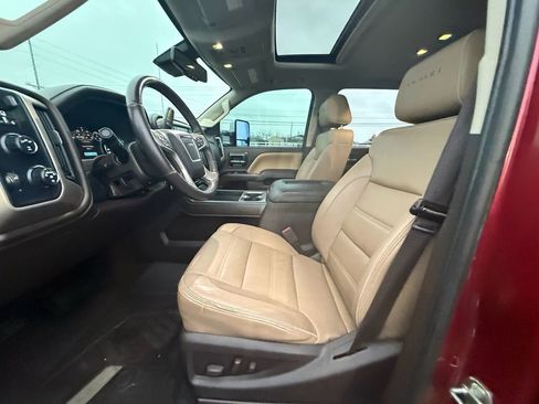 Used 2018 GMC Sierra 2500 Denali w/ Duramax Plus Package image 12
