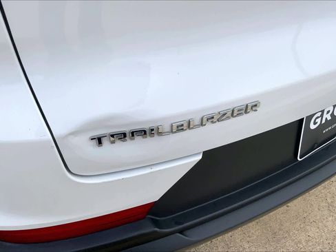 Used 2023 Chevrolet TrailBlazer LS image 11