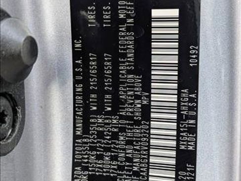 Used 2024 Toyota Corolla Cross LE image 23