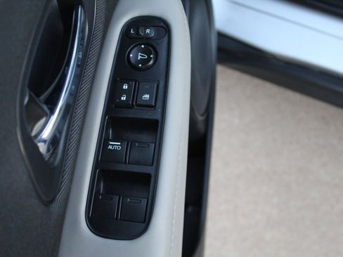 Used 2022 Honda HR-V LX image 26