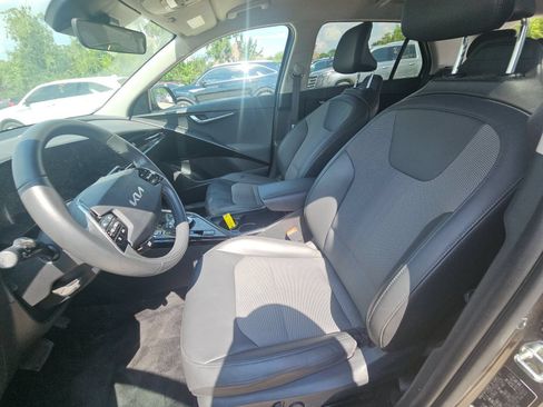 Used 2023 Kia Niro Wind FWD image 3