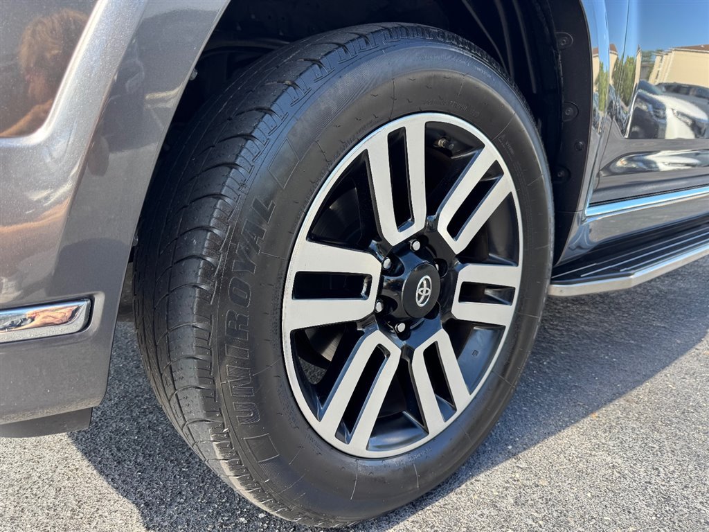 Used 2019 Toyota 4Runner Limited AWD/4WD image 9