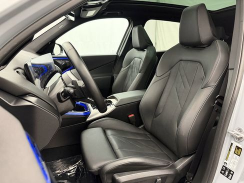 Used 2025 BMW X3 xDrive30i image 8