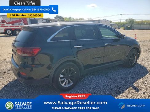 Used 2019 Kia Sorento FWD V6 image 4