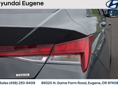New 2025 Hyundai Elantra Limited image 28