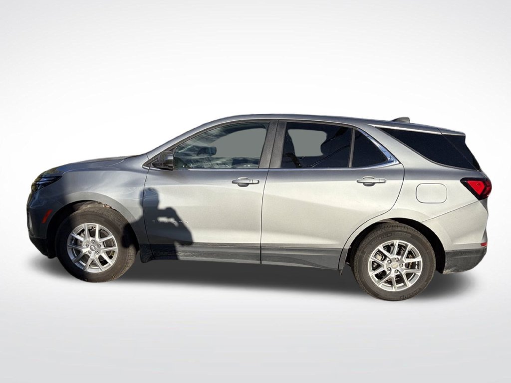 Used 2024 Chevrolet Equinox LT w/ LPO, Floor Liner Package FWD image 3