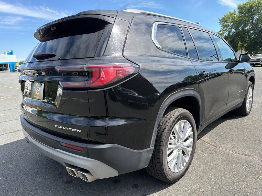 Certified 2026 GMC Acadia Elevation w/ Elevation Premium Package AWD/4WD image 7