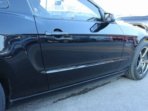 Used 2013 Ford Mustang GT image 41