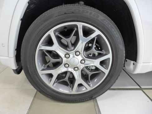 Used 2021 Jeep Grand Cherokee Overland AWD/4WD image 82