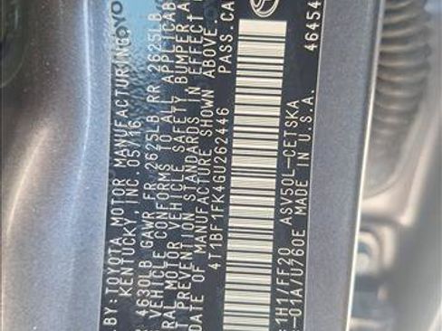 Used 2016 Toyota Camry SE w/ Moonroof Package FWD image 21