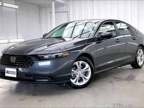 Certified 2025 Honda Accord LX image 2
