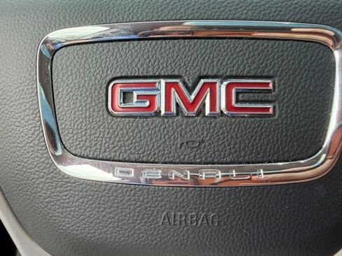 Certified 2023 GMC Acadia Denali w/ Black Diamond Edition AWD/4WD image 26