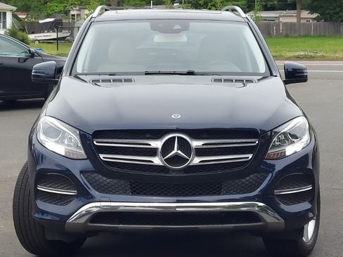 Used 2018 Mercedes-Benz GLE 350 4MATIC image 2