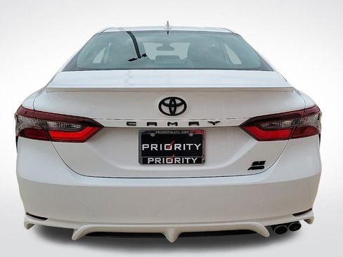 Used 2023 Toyota Camry SE w/ Cold Weather Package image 4