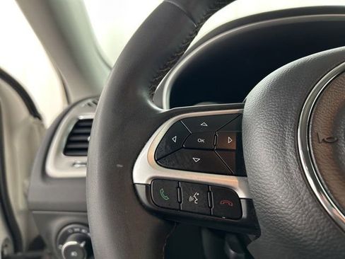 Used 2021 Jeep Compass Latitude image 8