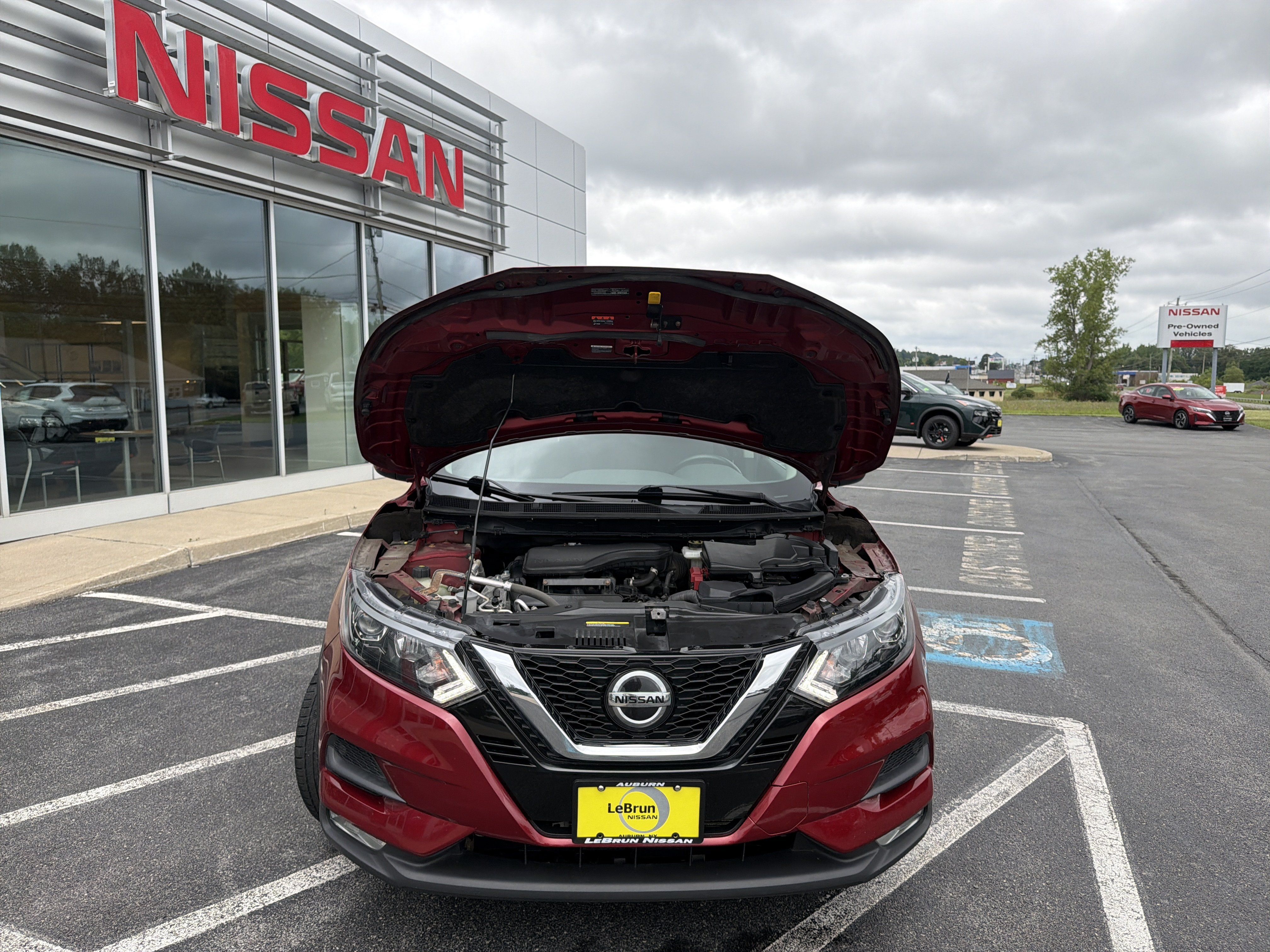 Used 2021 Nissan Rogue Sport SV AWD/4WD image 14