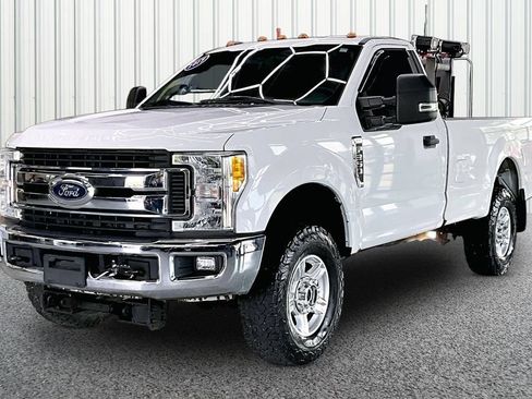 Used 2017 Ford F350 XLT w/ XLT Value Package AWD/4WD image 3