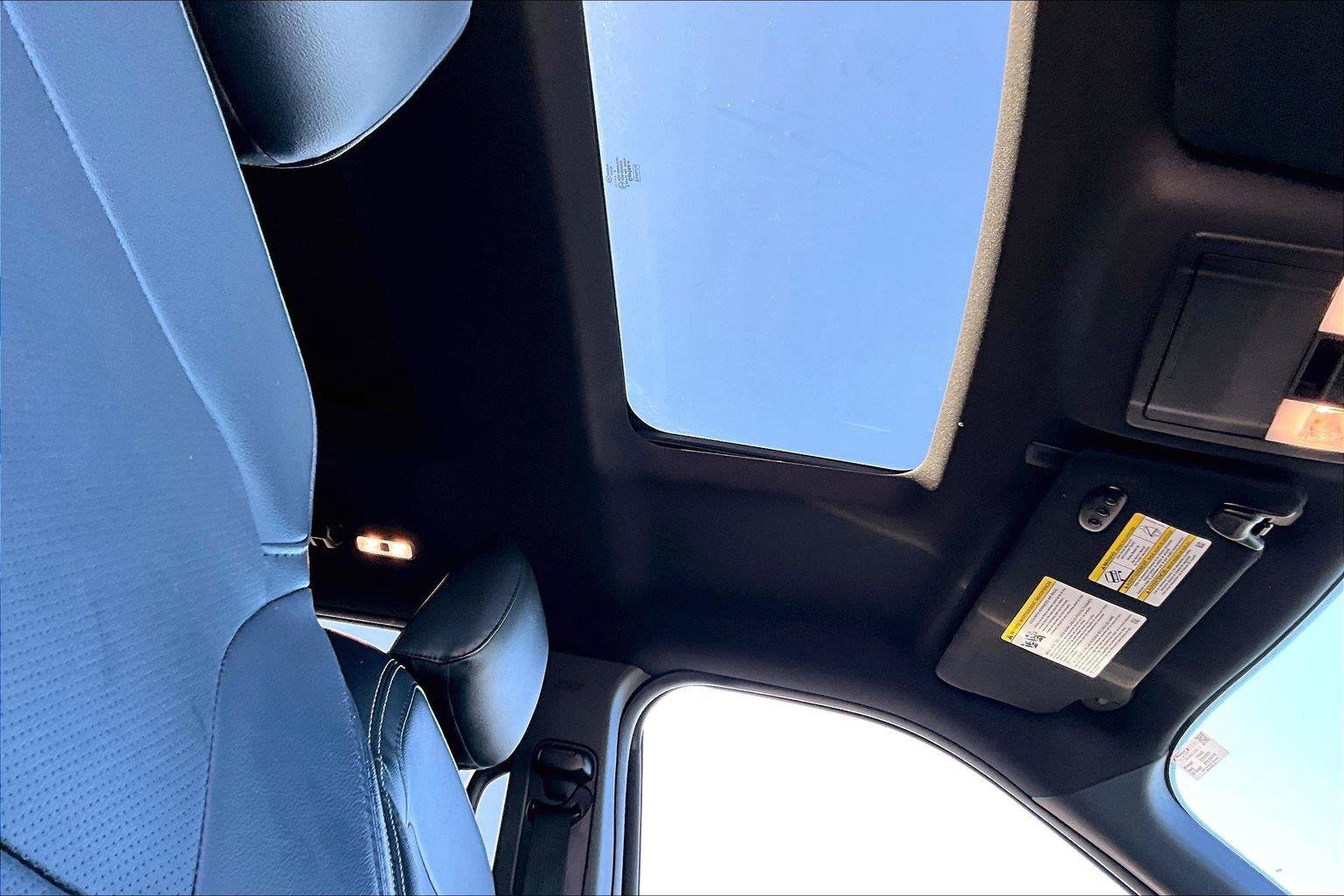 Used 2019 Ford Explorer Limited w/ Class II Trailer Tow Package AWD/4WD image 23