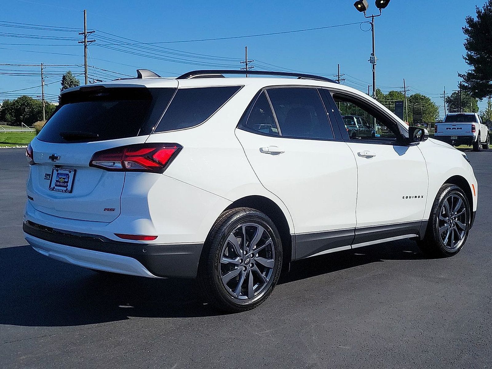 Used 2024 Chevrolet Equinox RS FWD image 12