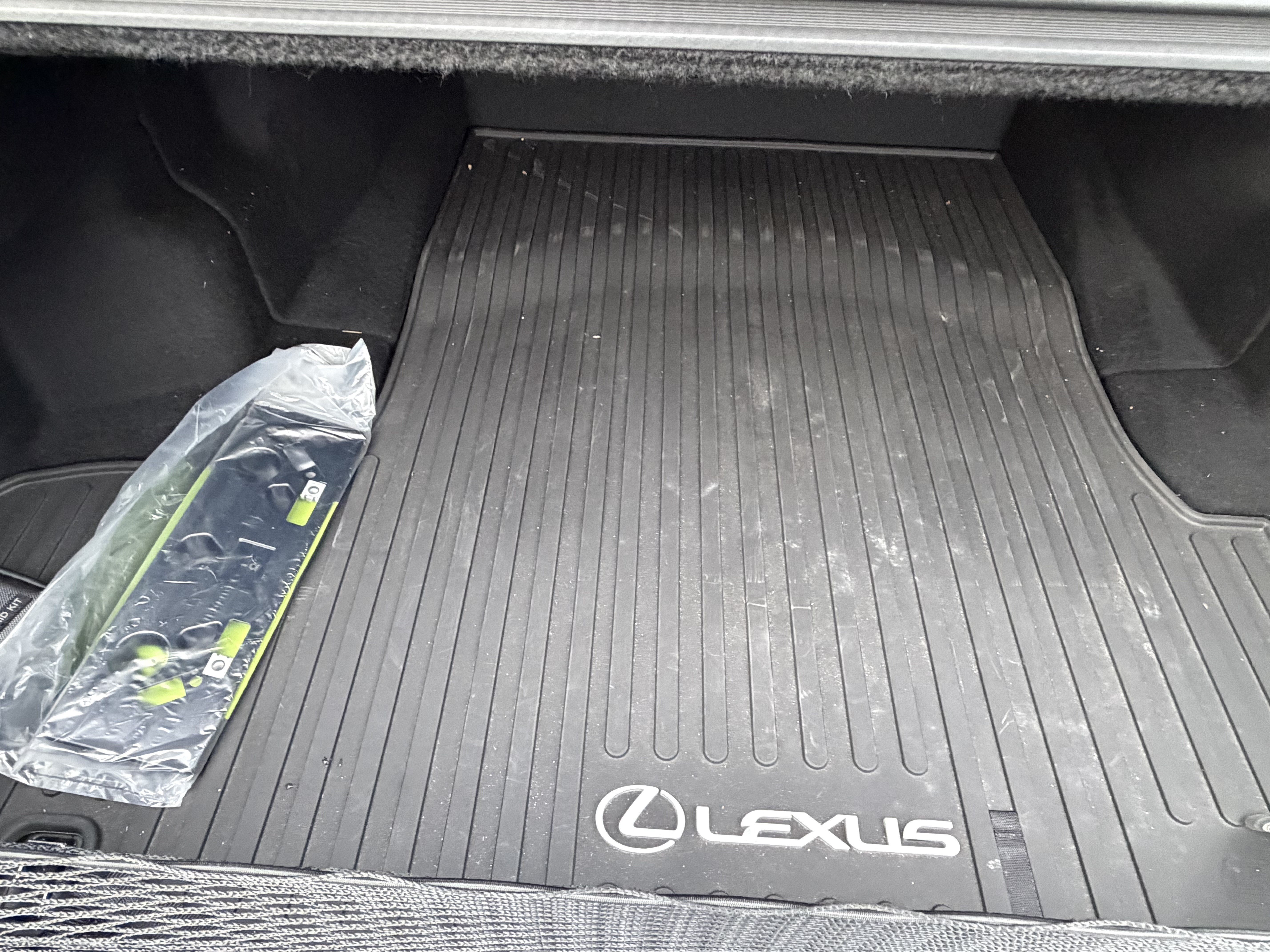 Used 2025 Lexus LS 500 RWD image 47