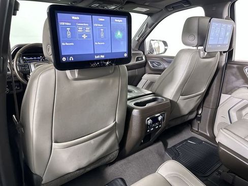 Used 2021 GMC Yukon SLT w/ SLT Luxury Plus Package AWD/4WD image 22