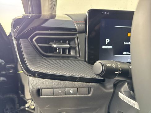 New 2026 Nissan Kicks SR w/ Cold Weather Package image 15