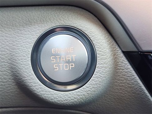 Used 2025 Kia Telluride EX w/ EX Captain's Chair Package image 22