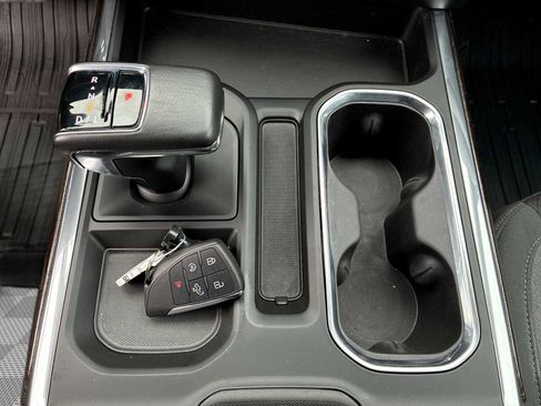 Used 2022 GMC Sierra 1500 Elevation w/ LPO, Elevation Black Package image 16