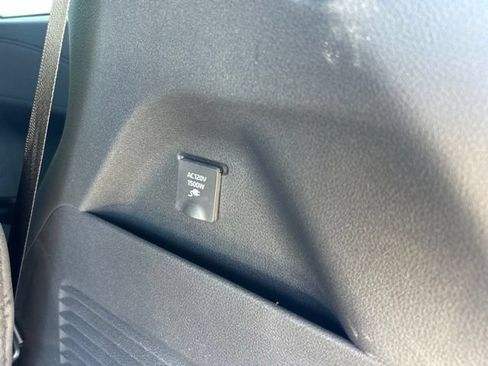 Used 2025 Toyota Sienna XSE w/ XSE Plus Package AWD/4WD image 11