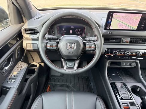 Used 2026 Honda Pilot TrailSport image 19