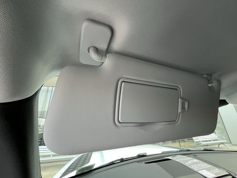 Certified 2025 Land Rover Defender 110 S image 23