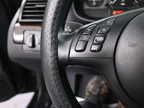 Used 2002 BMW 325i Sedan RWD image 32