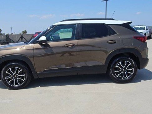 Used 2021 Chevrolet TrailBlazer ACTIV w/ Sun and Liftgate Package FWD image 5