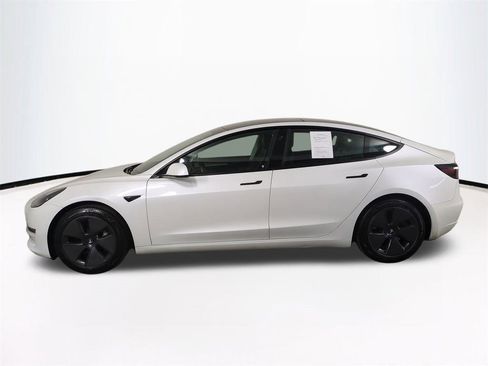 Used 2021 Tesla Model 3 Standard Range Plus image 8