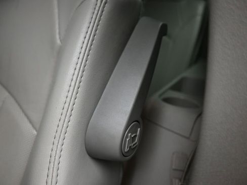 Used 2017 Buick Enclave Leather AWD/4WD image 37
