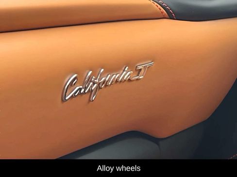 Used 2016 Ferrari California T RWD image 20