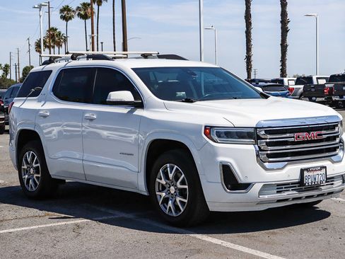Used 2020 GMC Acadia SLT w/ Driver Alert Package II FWD image 3