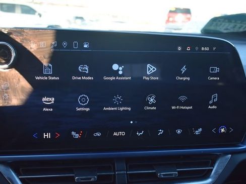 Certified 2024 Chevrolet Equinox EV LT image 29