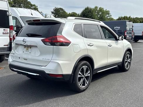 Used 2020 Nissan Rogue SV w/ Premium Package AWD/4WD image 5