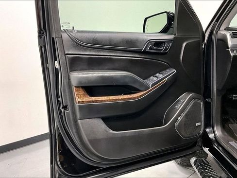 Used 2018 Chevrolet Tahoe LT w/ Luxury Package AWD/4WD image 22