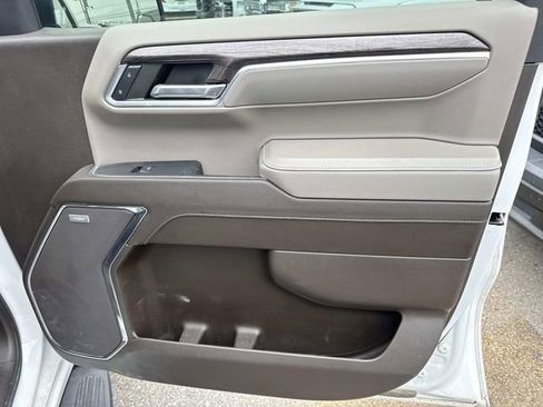 Used 2024 Chevrolet Silverado 1500 LTZ w/ LTZ Premium Package image 18