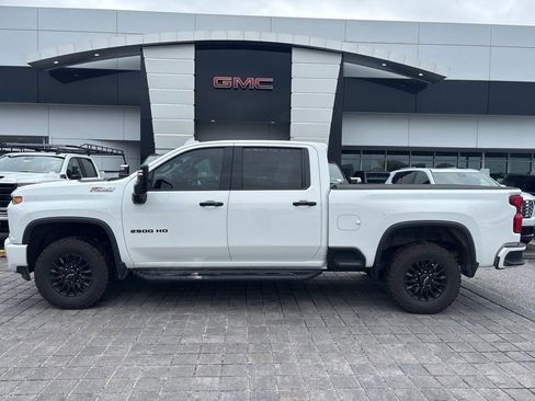 Used 2023 Chevrolet Silverado 2500 LTZ w/ LTZ Plus Package image 11